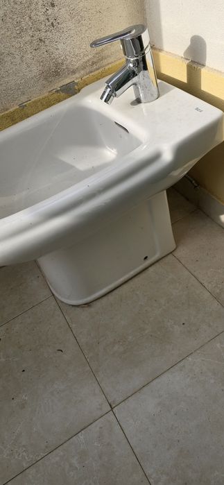 Bidé Roca com Torneira e válvula