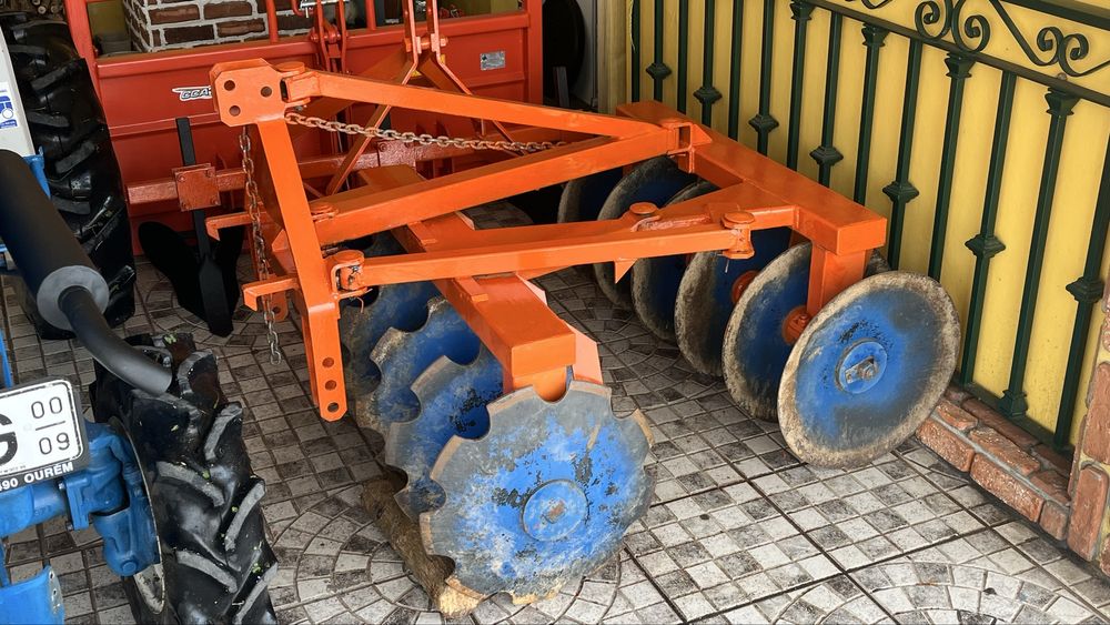 Grade de 12 discos como nova