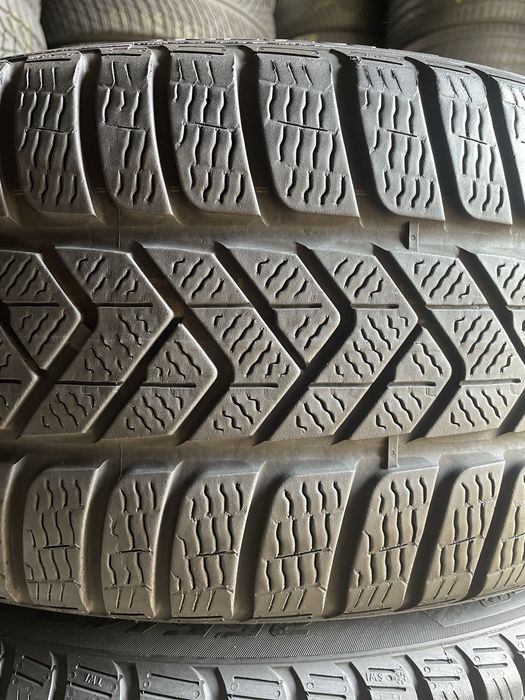 255/40 R20 Pirelli Winter Sottozero 3 (Германія) 2шт./ 2023 рік./ близько до нових