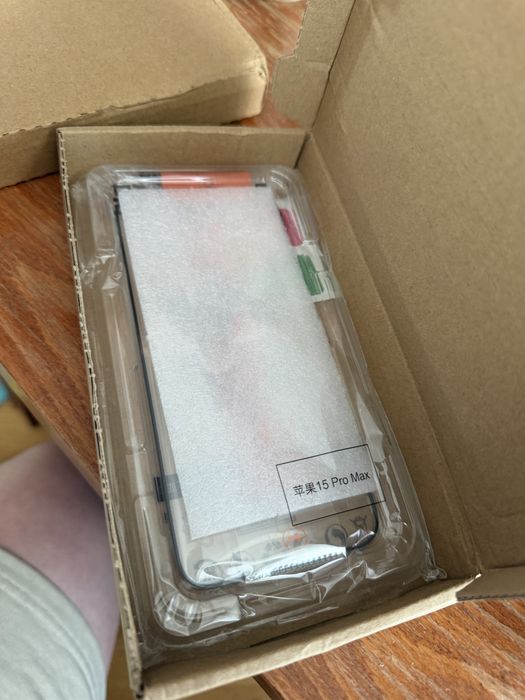 Самоклеюче захисне скло для Iphone 15 Pro Max