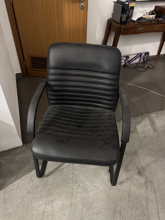 Cadeiras de escritorio pele sala reunioes