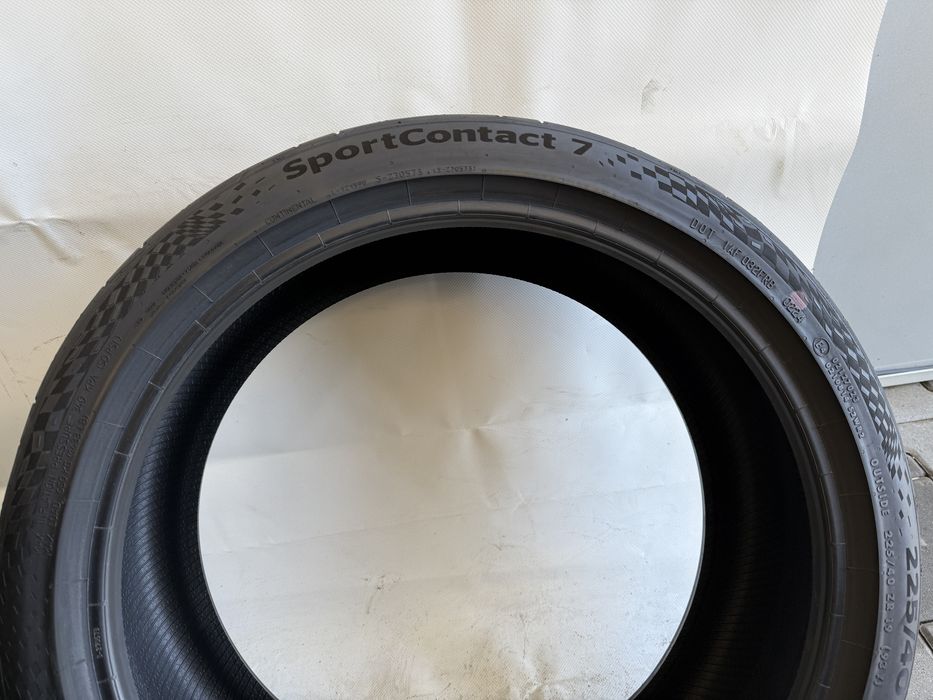 225/40/19 Continental PremiumContact 7 93Y DEMO 2024R