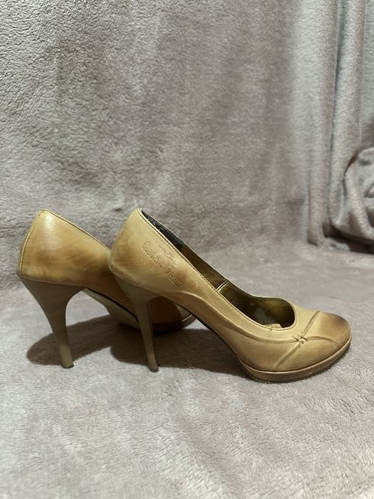 Туфлі шкіряні, бежеві