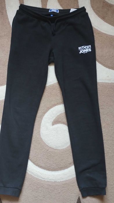 Штани спортивні чорні Jack Jones 164 см