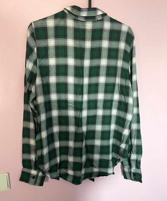 HM Camisa quadrados verdes com apliques abelhas 36  (nova s/etiqueta)