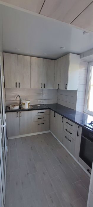 Кухні на замовлення Виготовлення меблів шафи гардероп