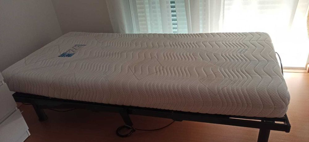 Cama Articulada Elétrica Flex + Colchão Viscoelástico 90x190 (Como Nova!)
