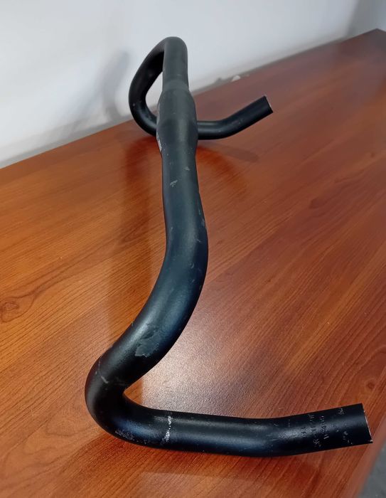 FELT kierownica szosowa typu baranek 400mm,aluminium,czarny mat.