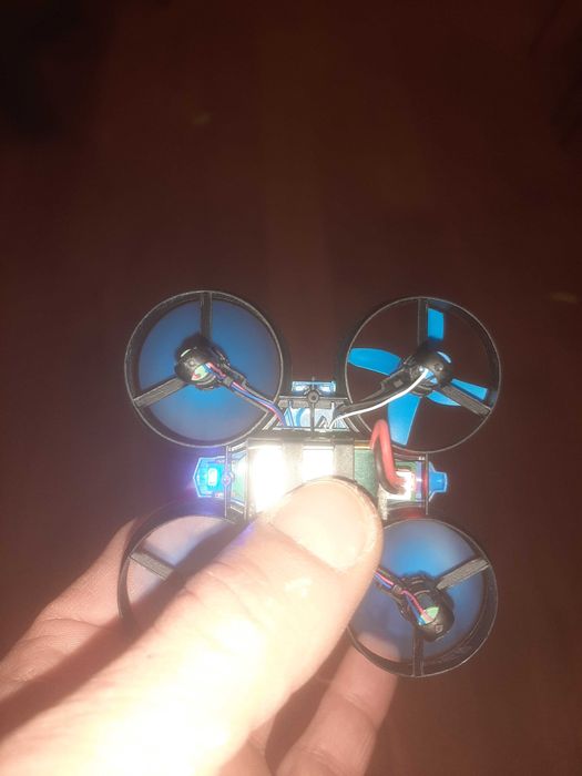 DRON dla dziecka RC JJRC H36 mini 2.4GHz 4CH 6 axis; zdalnie sterowany; oświetlenie LED