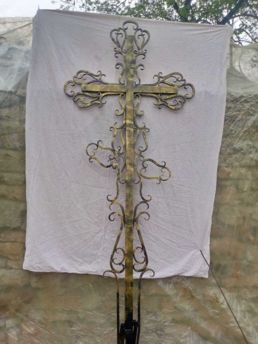 Кований хрест