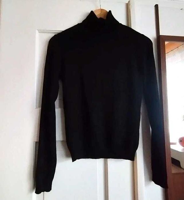 Czarny golf wiskozowy dopasowany sweter gładki wiskoza Slim Fit