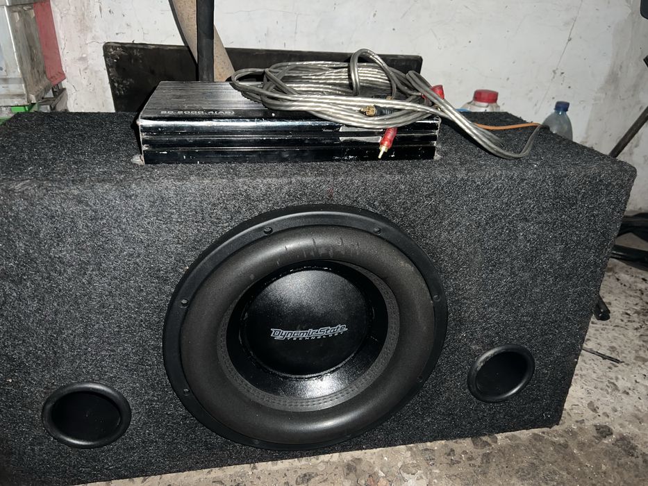 Продаю самбуфер 12 . З проводами для підключеня .