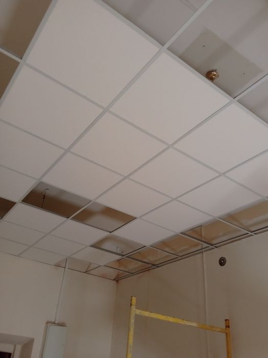 Ремонтні роботи  Шпаклювання • Покраска • Ламінат • Армстронг