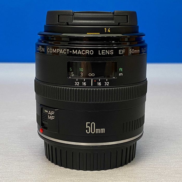 Canon EF 50mm f/2.5 Compact-Macro