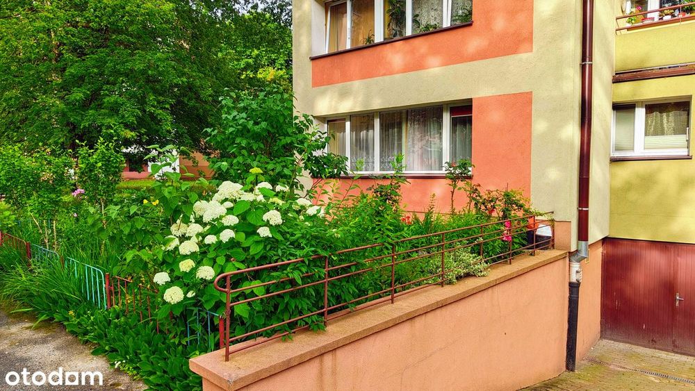 Przytulne mieszkanko na spokojnym osiedlu. 34m2. Parter. 2 pokoje.