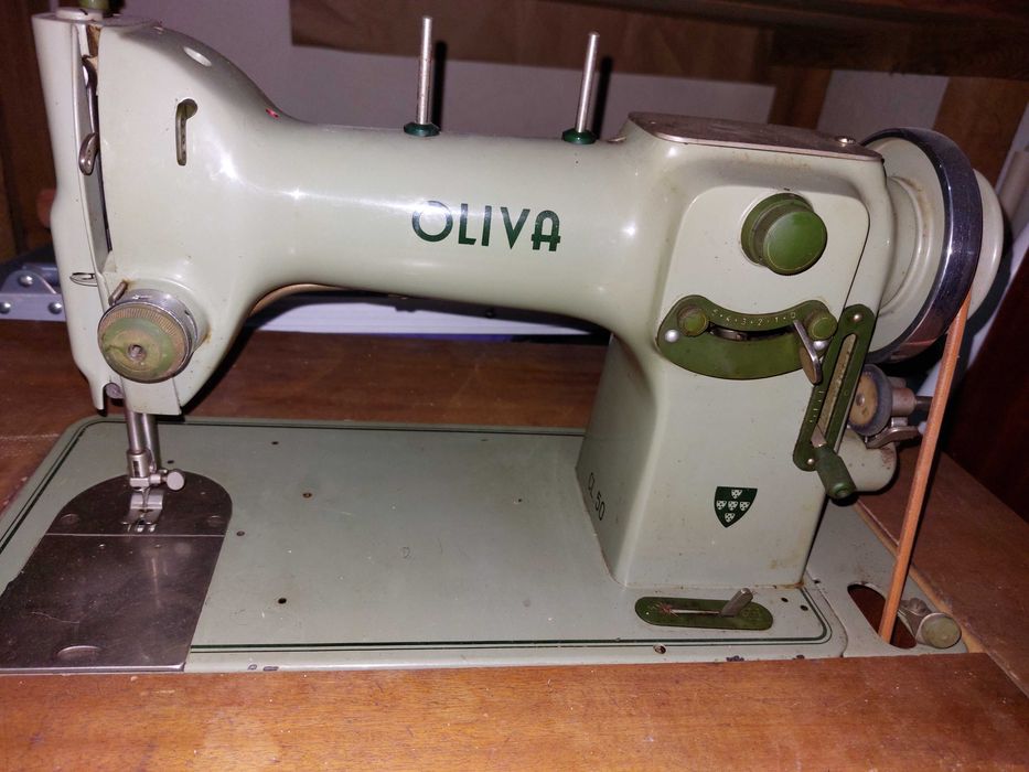 Oliva Sewing Machine