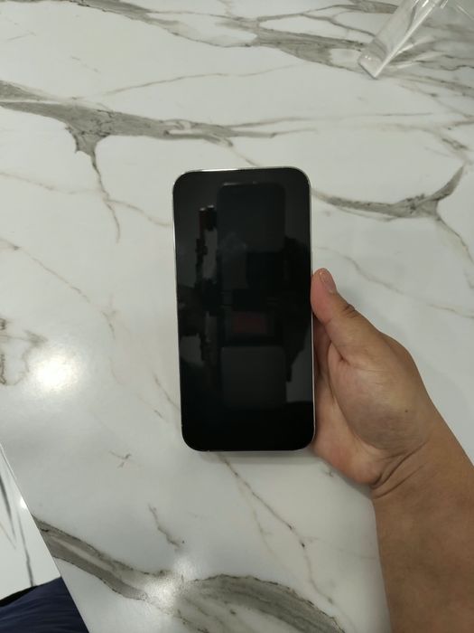 14 Pro Max – 256 GB