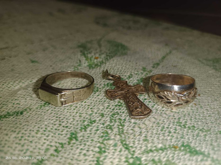 Кольца , крестик серебро