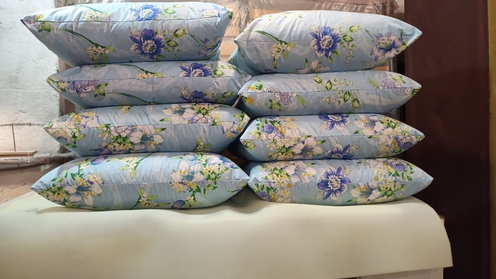 Професійна чистка подушок