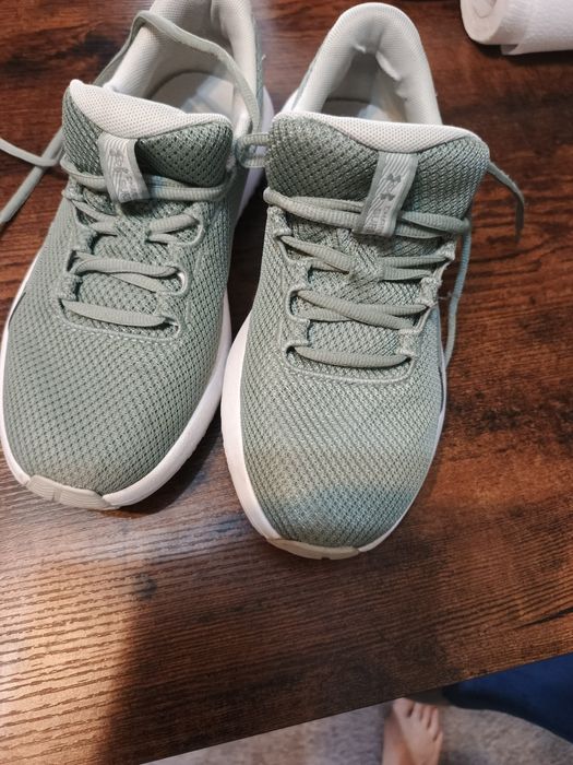 Buty under armour r. 40