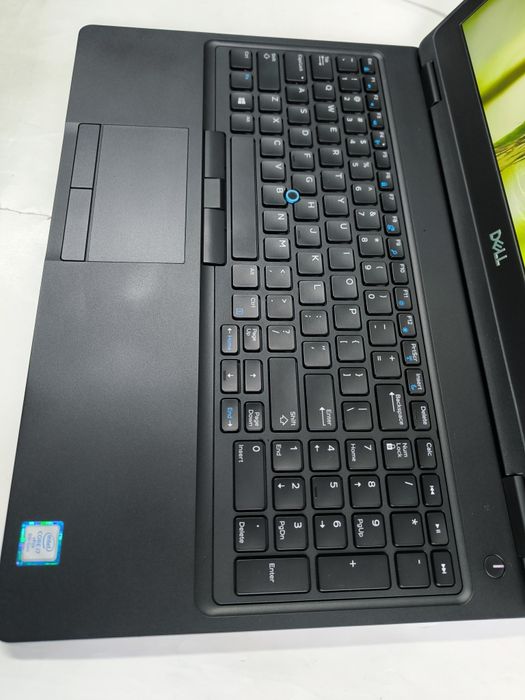 Dell Latitude 5590 15.6" FHD/ I7-8650U/16GB/256Gb/GPU MX130 2GB