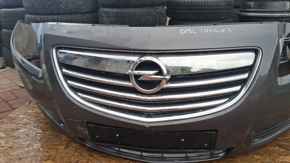 Przedni zderzak Opel Insignia