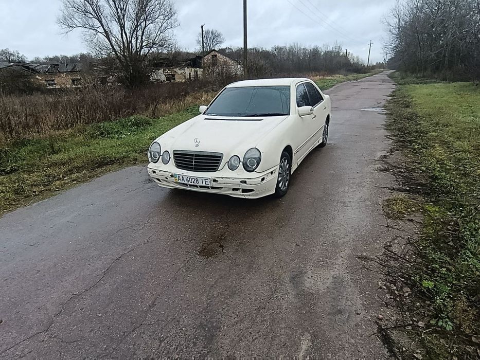 Продам Mersedes E230