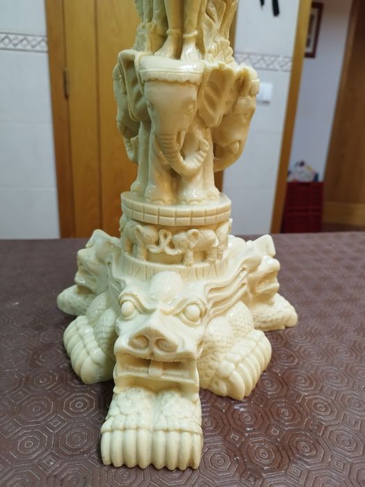 Coluna, pedestal, floreira decorativa