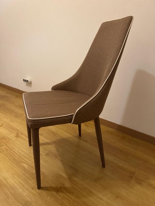 Conjunto Mesa de jantar e 4 cadeiras