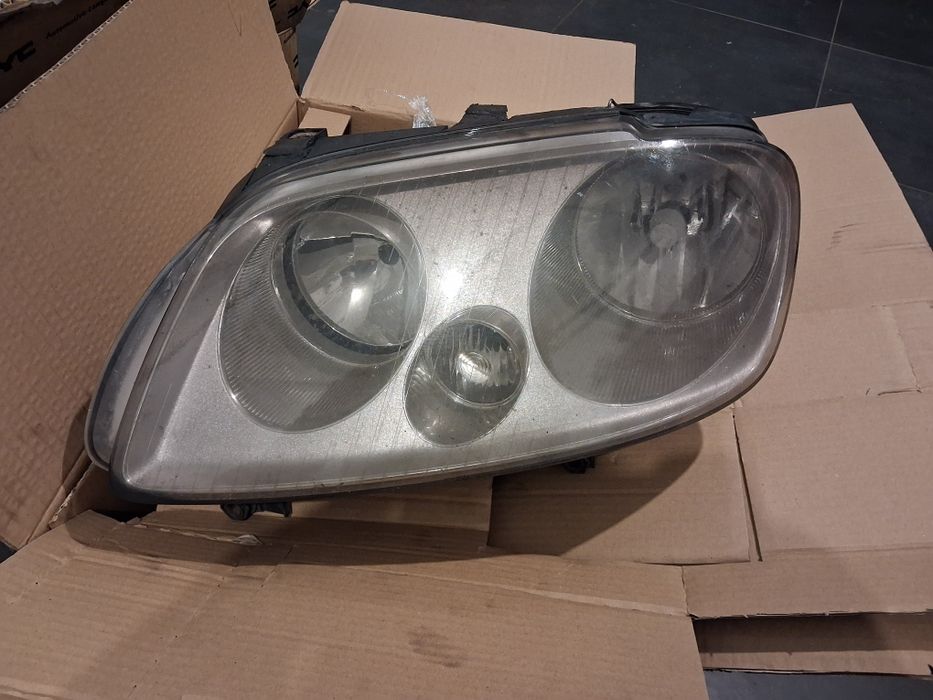 Lampy przód vw caddy