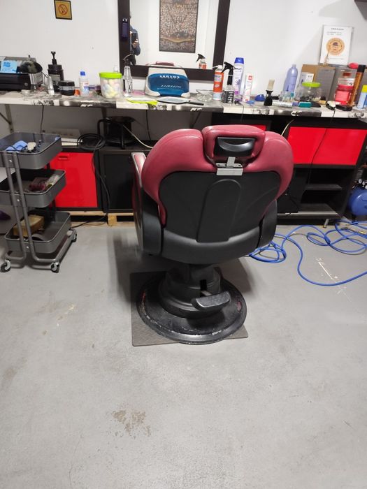 Barbearia, material em bom estado