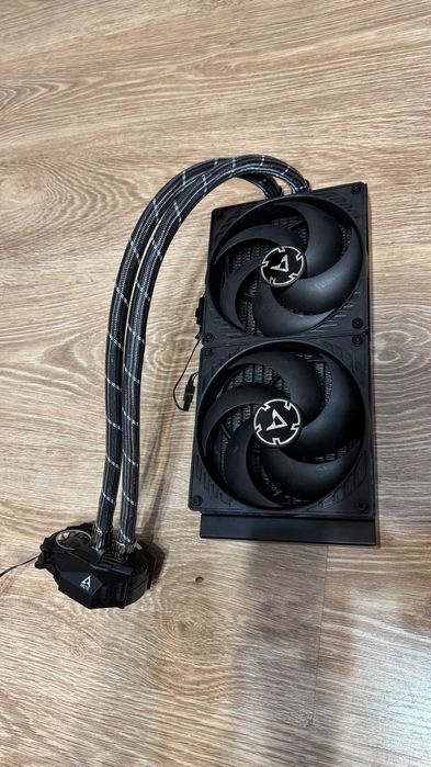 Водяне охолодження процесора Arctic Liquid Freezer II 280