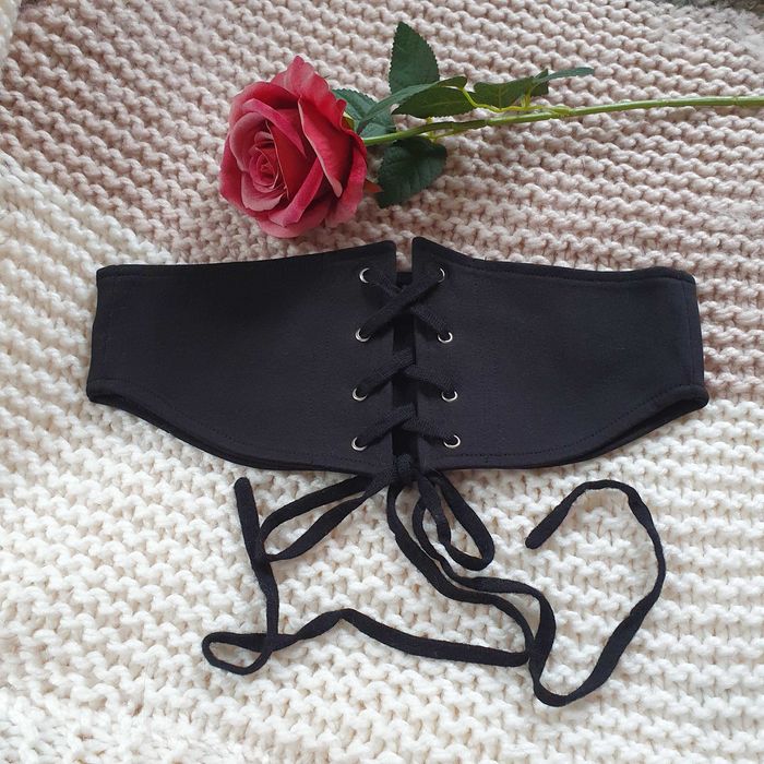 Gorset wiązany gothic alternative vintage sexy black czarny