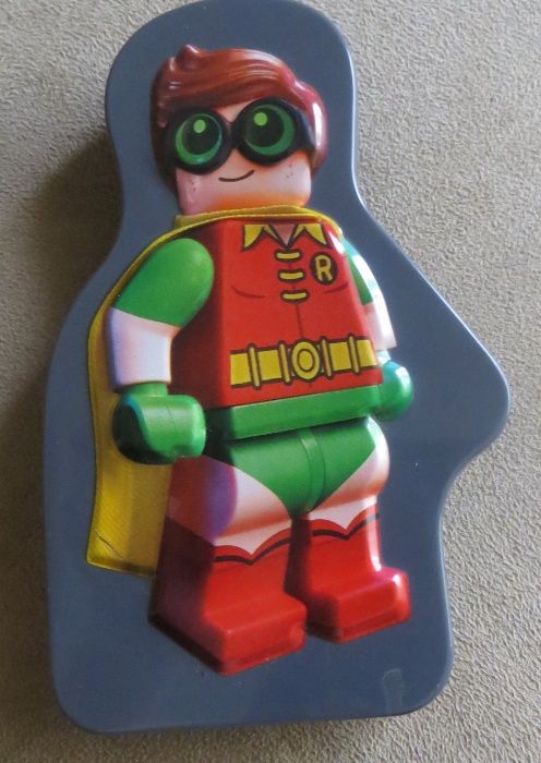 Conjunto Estojo em metal da Lego + ioiô em madeira + Oferta 4 DVD´s