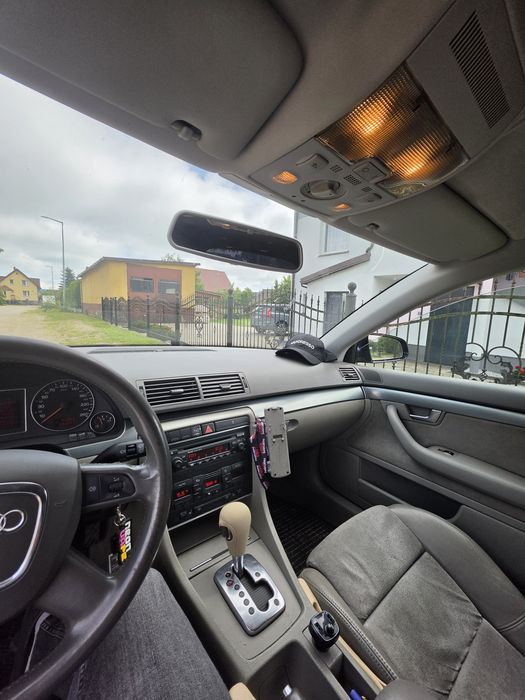 Srzedam audi a4 b7 avant