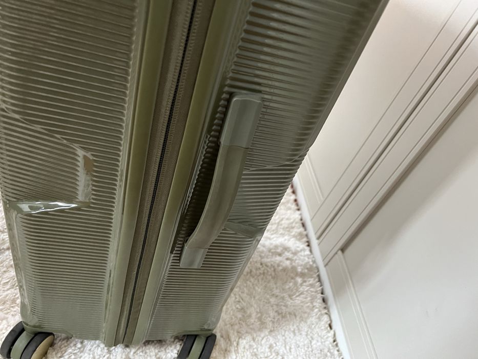 Duża walizka torba podróżna glossy z rączką na kółkach