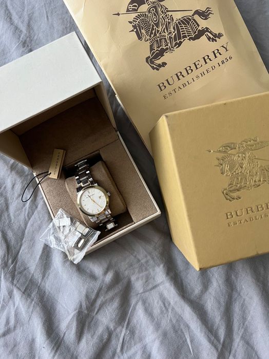 Годинник Burberry - 26мм - оригінал - вживаний