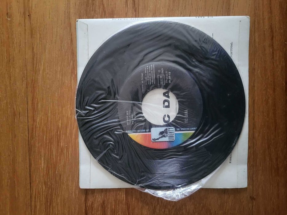 Disco Vinil | "Loneliness (Is Messin' Up My Mind)", Vic Dana