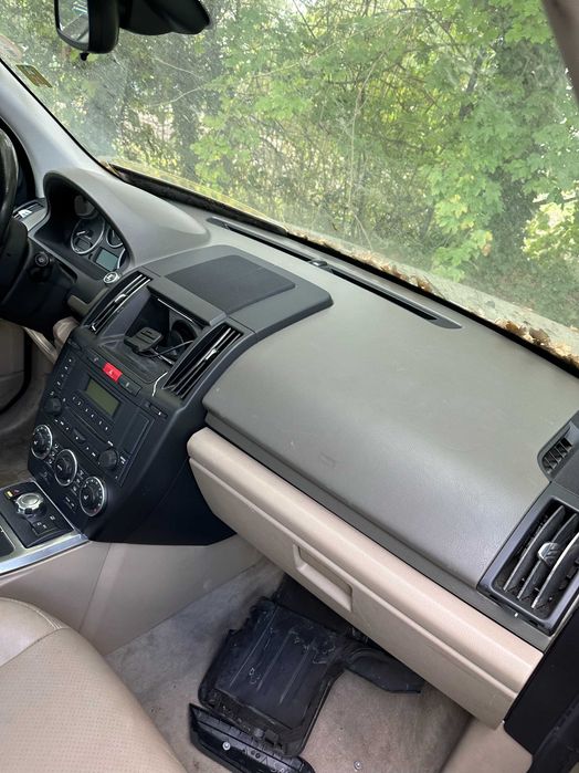 LAnd Rover Freelander 2 bancos bege e forras portas 450€