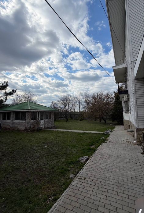 Продаж великого будинку. З орендарями. Ж/м Ігрень