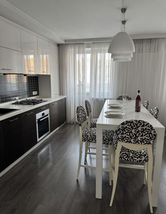 Продам 2-к квартиру с ремонтом на Ак.Вильямса/Королева (3-259-881)