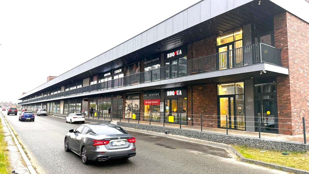 Оренда магазинів від 50м2 до 330м2 біля ТРЦ LAVINA MALL, пр. Палладіна