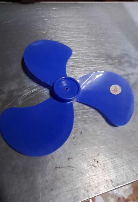 ŚMIGŁO DO WIATRAKA uniwersalne 3-łopatkowe na wiatrak wentylator stoją