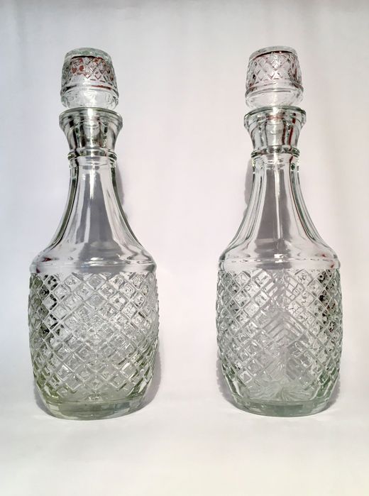 2 GARRAFAS  - antigas - 23,3 x 8,3 cm/s