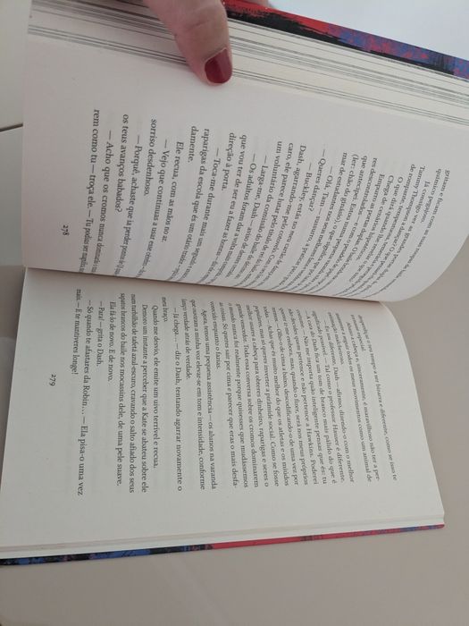 Livro Stranger Things," Robin, A Rebelde"