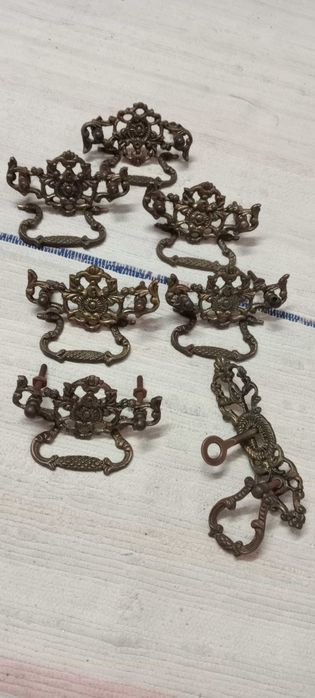 Vintage Drawer Pulls510736187796367360