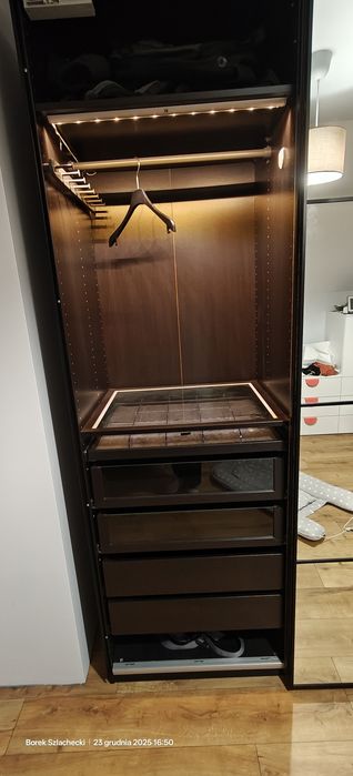 Pax 150x58x236 przesuwne z lustrem / transport