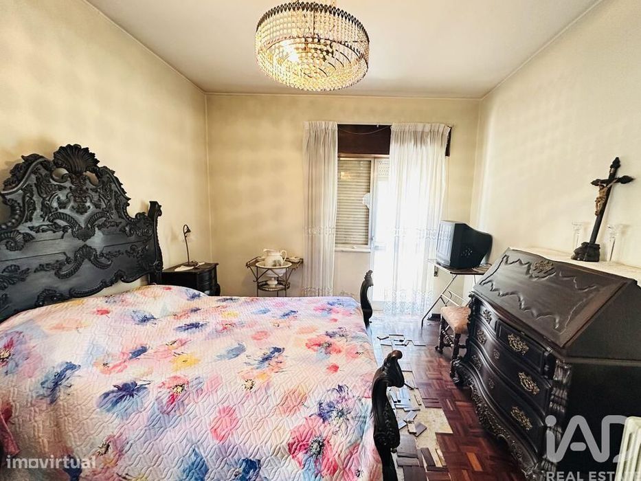 Apartamento T5 em Guarda de 161,00 m2