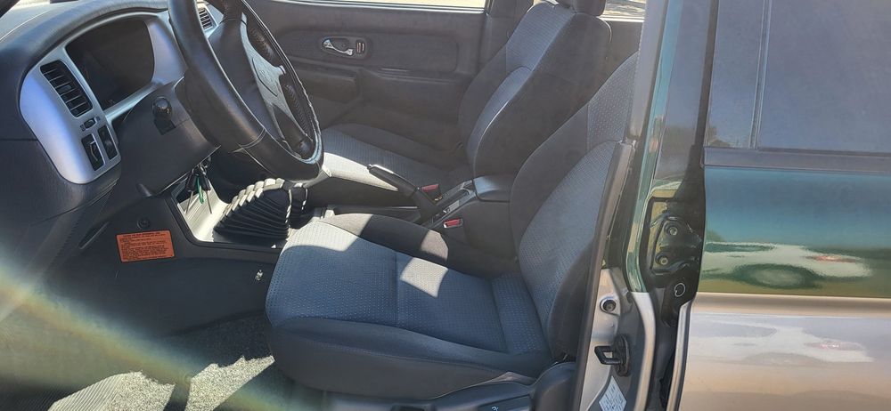 Mitsubishi L200 4X4 com 136 cavalos National apenas um dono com 139.000 km