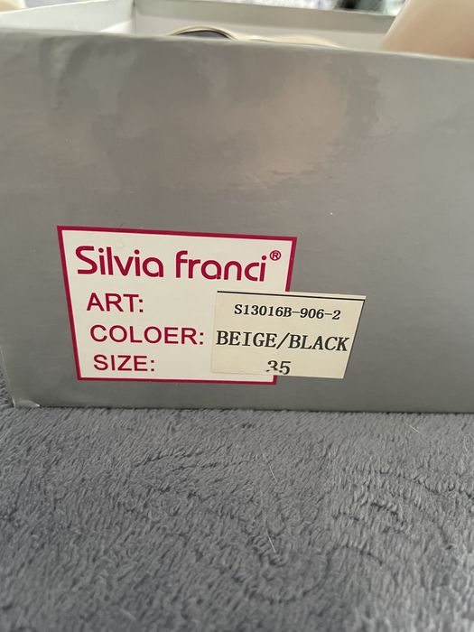 Жіночі шкіряні туфлі Silvia Franci